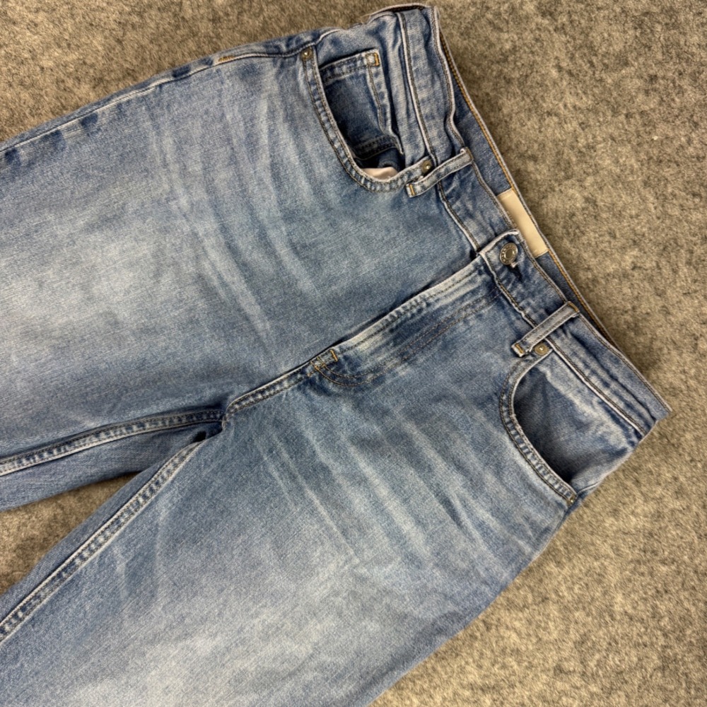 Everlane The Cheeky Jean 29 Regular Light Blue High Rise Raw Hem Straight Leg